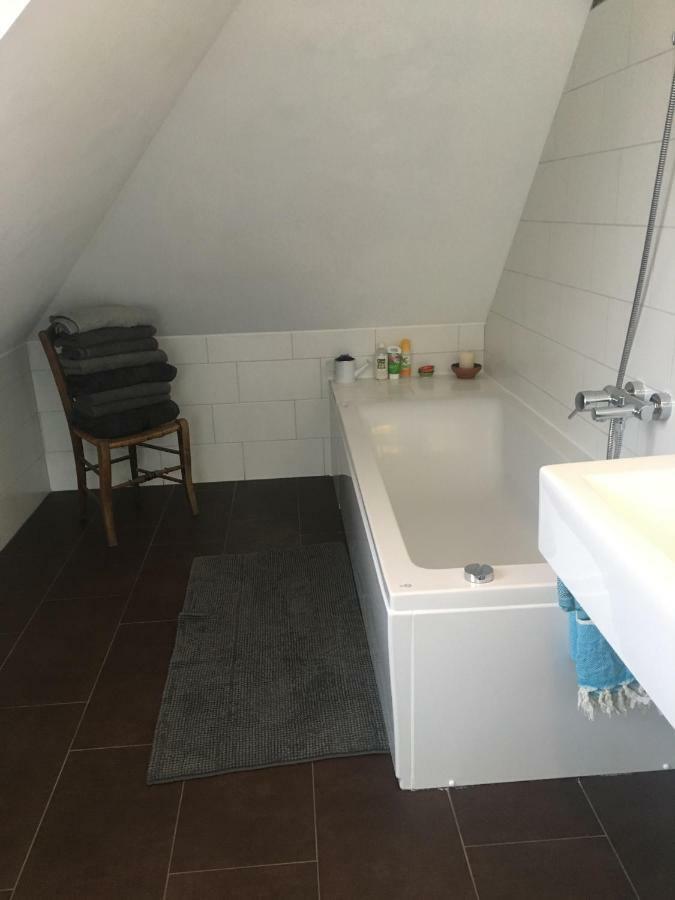 Helle Und Ruhige Dachgeschosswohnung Munich Luaran gambar
