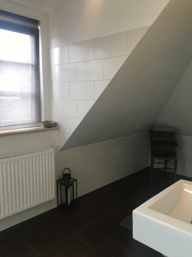 Helle Und Ruhige Dachgeschosswohnung Munich Luaran gambar