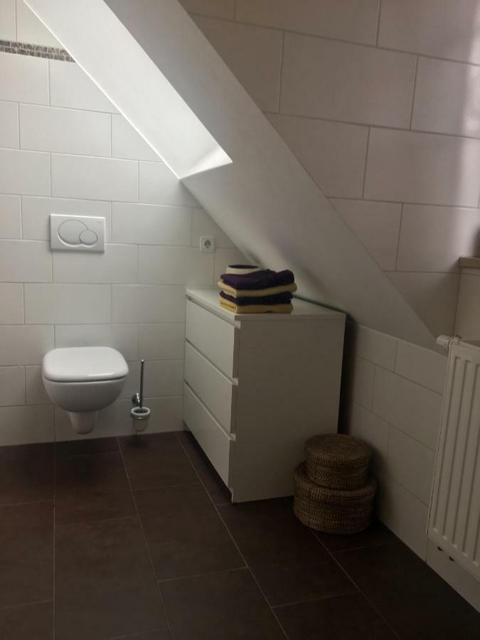 Helle Und Ruhige Dachgeschosswohnung Munich Luaran gambar